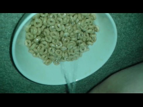 Hammerhead reccomend slut makes her huge assfole bowl for cereals!!! ass eating!!!!