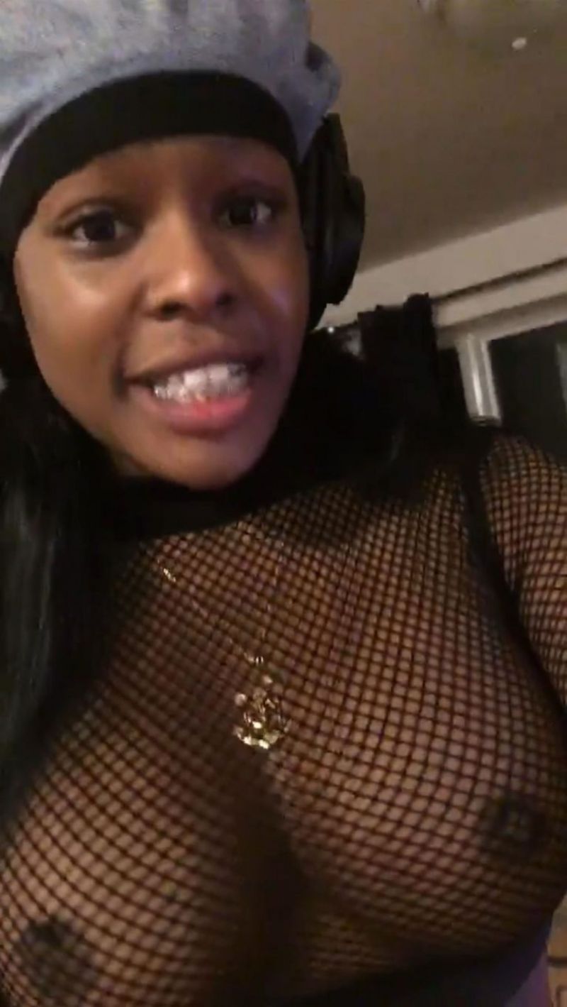 Longhorn reccomend titties shows azealia banks