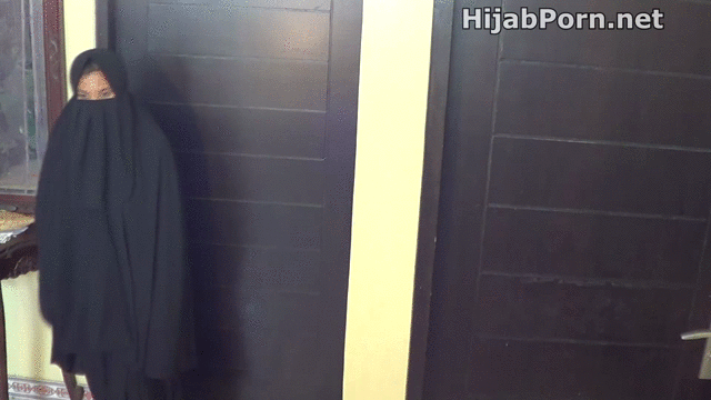 Pluto reccomend latex hijabis dressing room