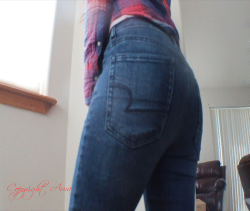 Relay reccomend tight jeans farting