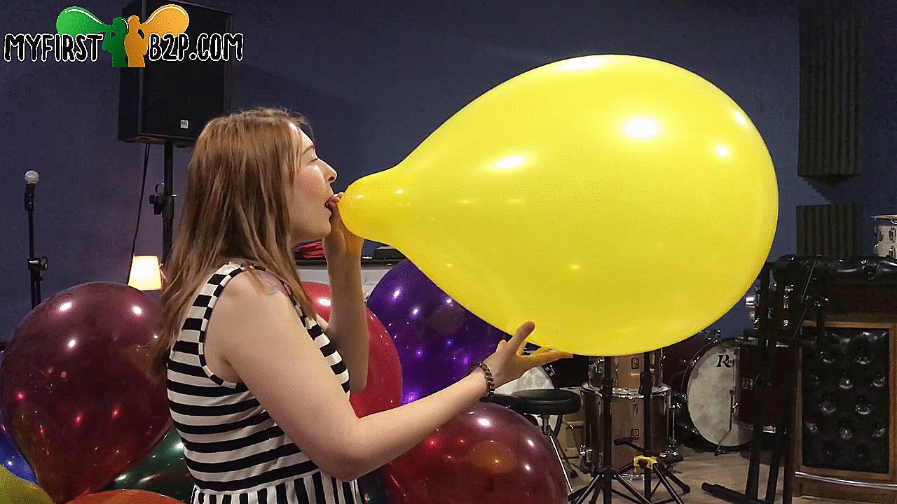 Empress reccomend blowing teen balloon