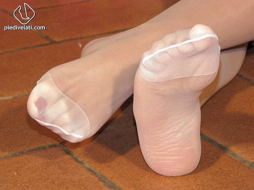 Foot fetish piedivelati chiara