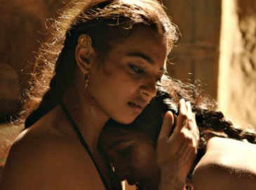 Radhika apte parched movie uncencorned scene